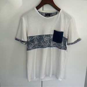 Zara Men’s White and Blue Palm Print Tee. Size S